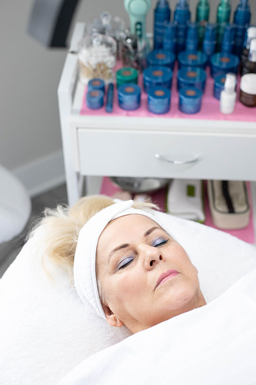 Welcome to Med and Beauty Spa by Eve, nestled in Saint Charles, IL. Our mission is to help you achieve your best look and feel your best. Led by Eve herself, our team of skilled professionals brings together years of experience and a dedication to transformative skincare and body treatments. Whether you’re looking for rejuvenating laser therapies, relaxing facials, or indulgent body treatments such as massages and wraps, each service is personalized to suit your unique needs. We pride ourselves on using advanced technology that surpasses other spas in the area, ensuring you receive the most effective treatments available.